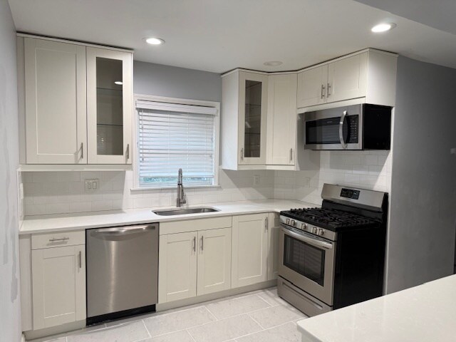Kitchen - 3565 Crooks Rd