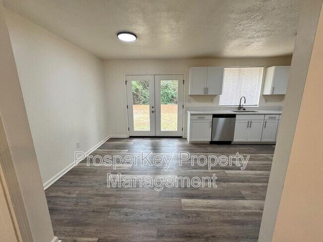 Foto del edificio - 3660 Stratford Dr