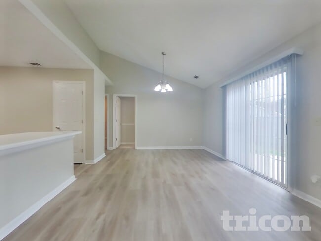 Foto del edificio - 1831 Commonwealth Dr