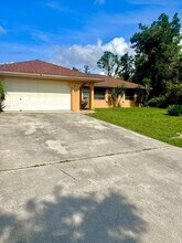 Building Photo - 2013 Redmond St