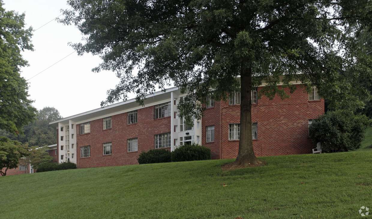 Primary Photo - Lee Garden Apartments