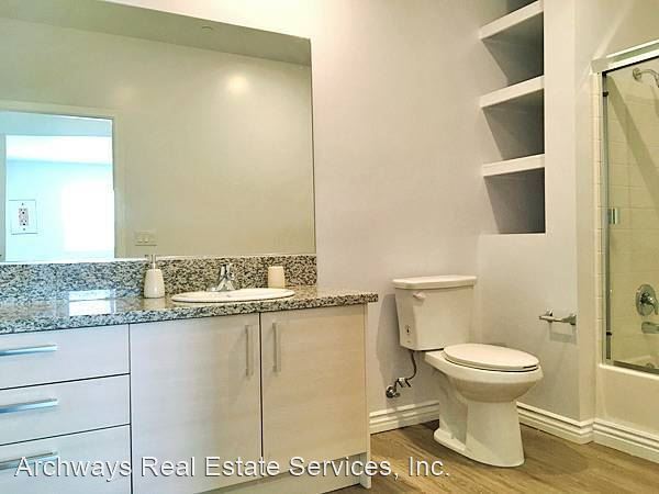 Foto del edificio - 8746 Burnet Ave