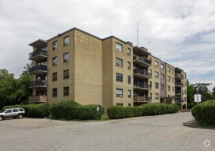 Building Photo - 22 & 24 Burnhamthorpe Rd