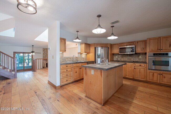 Foto del edificio - 1745 Ocean Grove Dr