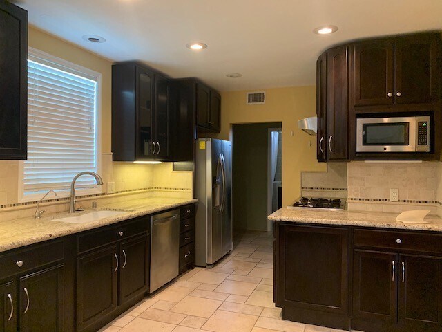 Foto del edificio - Beautiful 3 Bedroom Home in Covina