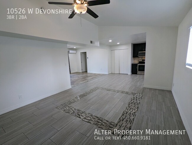 Building Photo - 10526 W Devonshire Ave