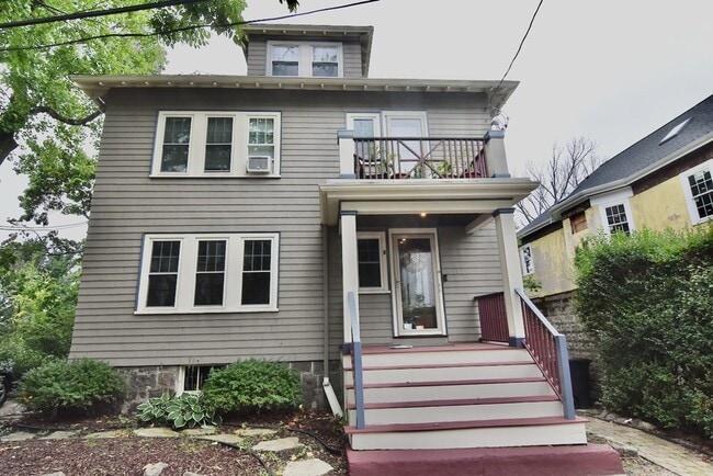 Building Photo - 9 Castlerock St