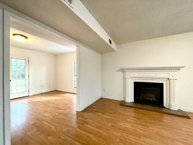 Foto del edificio - Large 4 Bedroom House