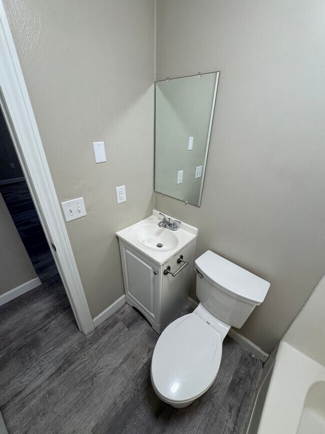 Foto del edificio - 101-103 Green Oaks Drive