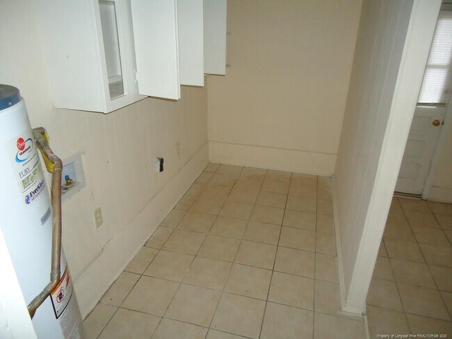 Building Photo - 5071 Chesapeake Rd