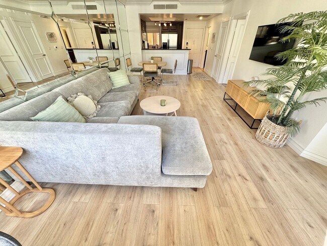 Foto del edificio - Great opportunity condo in a highly desirable central Las Vegas location