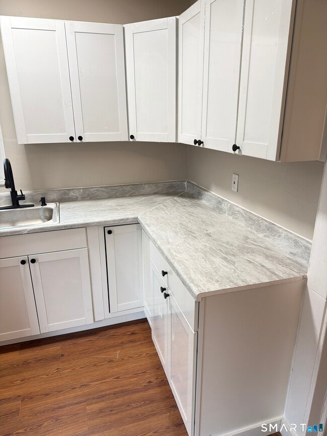 Building Photo - 301 Terrace Ave