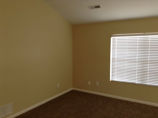 Building Photo - 11 Field Crest Dr