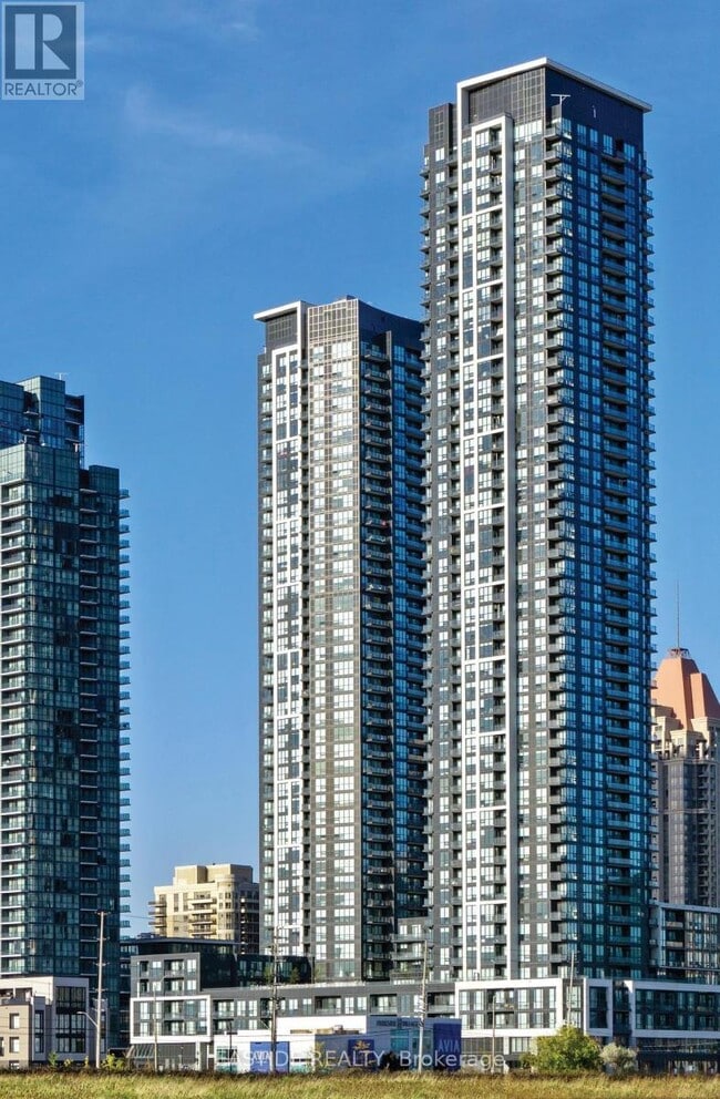 Building Photo - 4055-4055 Parkside Village Dr