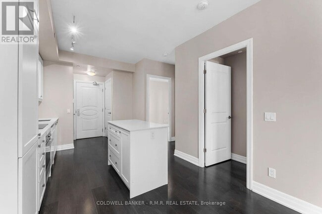 Photo du bâtiment - 9085-9085 Jane St
