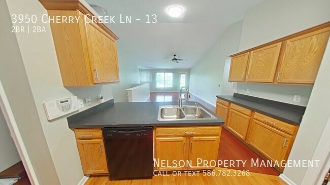 Foto del edificio - 3950 Cherry Creek Ln