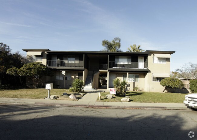 Building Photo - 1121 E Pasadena St