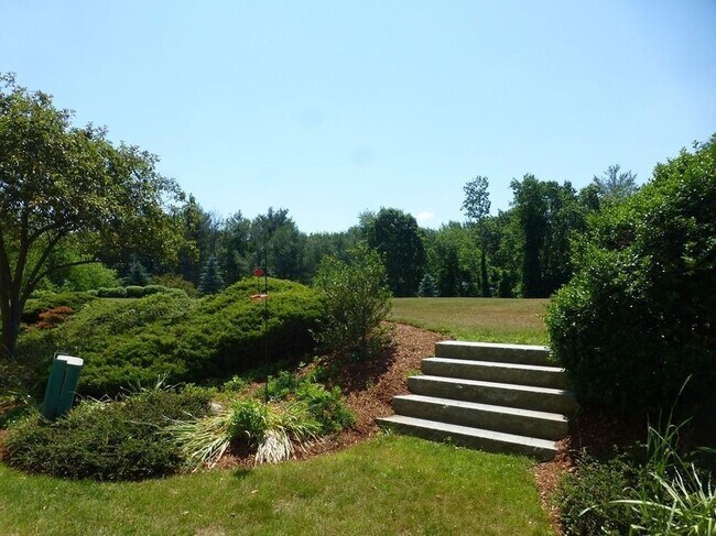 Building Photo - 226 Swanson Rd