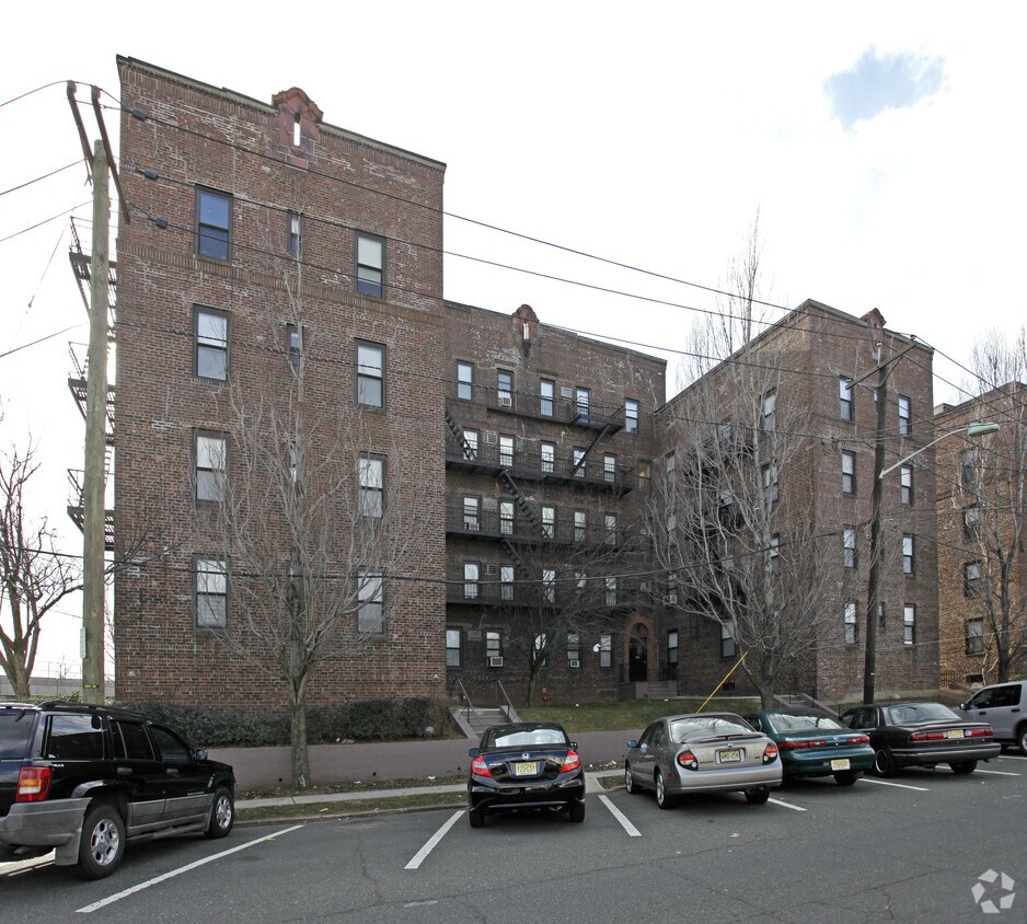 Primary Photo - Plattykill Manor Apartments