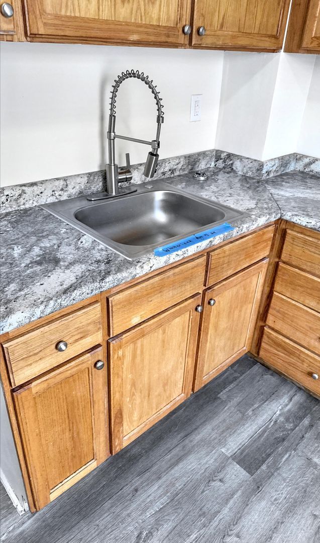 Building Photo - Spacious 3-Bedroom Home with Fenced Yard a...
