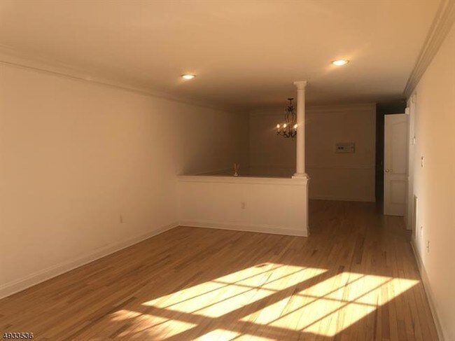 Building Photo - 30 Magnolia Way