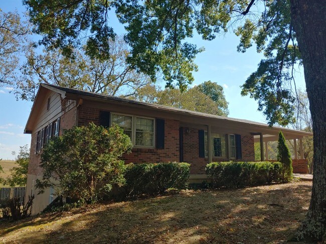 Building Photo - 107 Heritage Dr