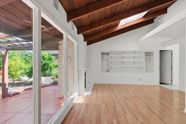 Foto del edificio - 3BD/1B Single Family Home - Zen Garden!
