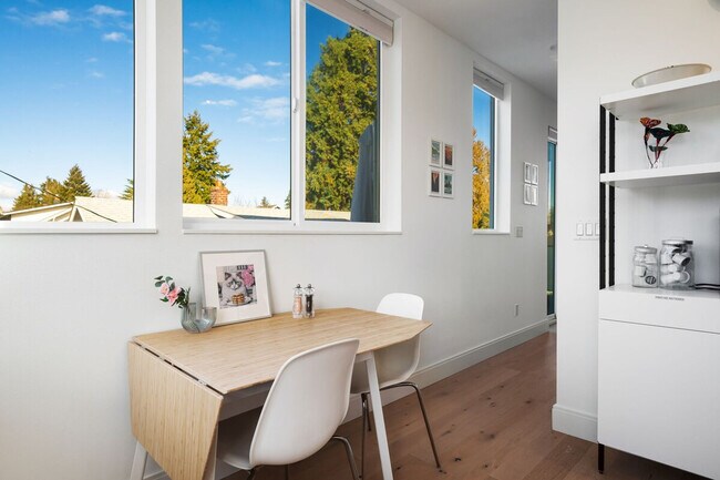 Foto del edificio - 4510 1st Ave NE
