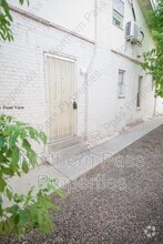 Building Photo - 3403 Pershing Dr