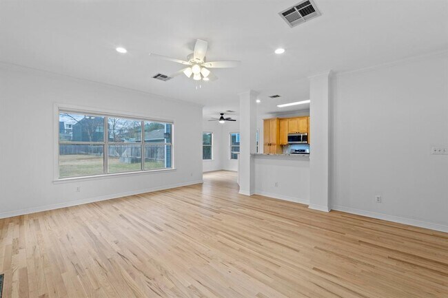 Foto del edificio - 5512 William Holland Ave