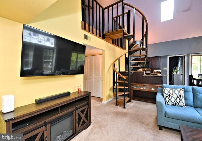 Building Photo - 308 Foxcroft Cir