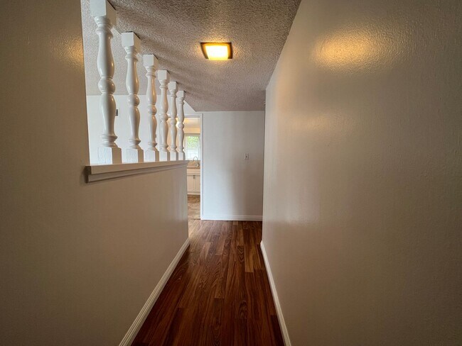 Foto del edificio - 3 Bedroom Home Santa Fe Springs