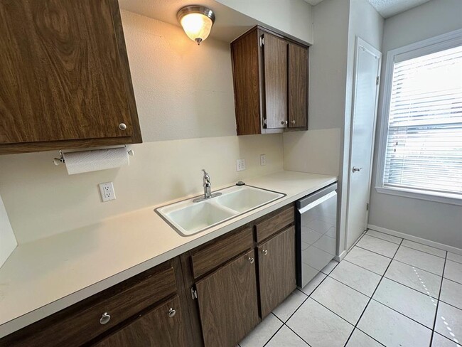 Foto del edificio - 5110 Powder River Rd