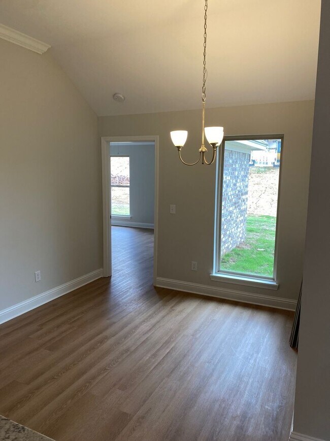 Foto del edificio - MOVE IN SPECIAL!**** 1/2 OF 1ST MONTH RENT...