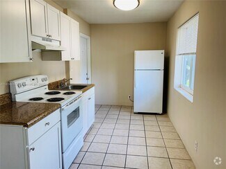 Building Photo - 3049 NW 9th Ave