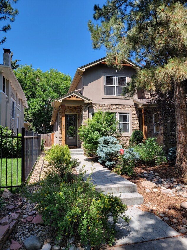 Primary Photo - 2067 S Columbine St