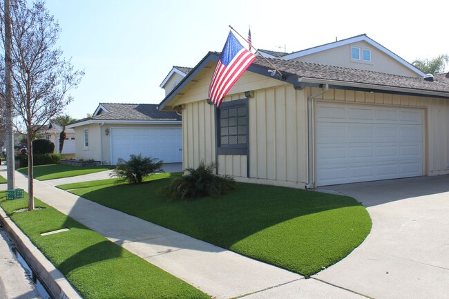 Foto del edificio - Gorgeous 3 bedroom Seal Beach House for Lease