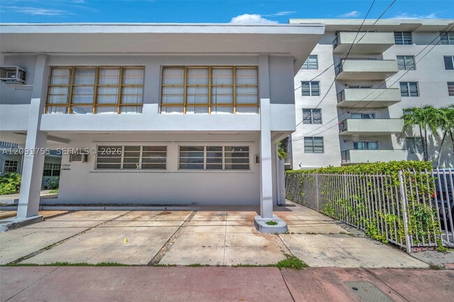 Building Photo - 8010 Tatum Waterway Dr