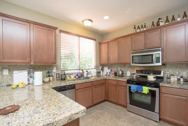 Building Photo - 2309 Jaine Ln