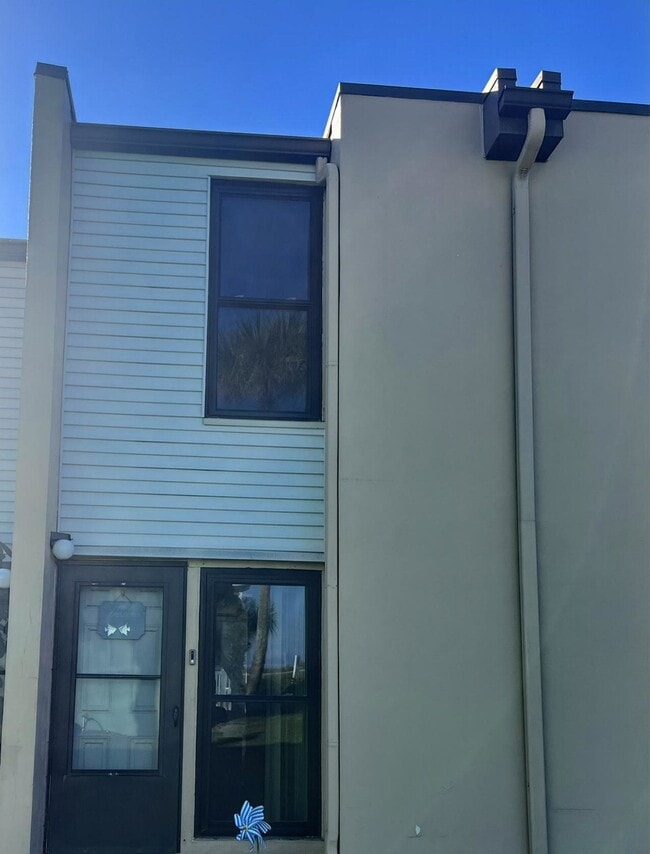 Building Photo - 5500 Ocean Shore Blvd