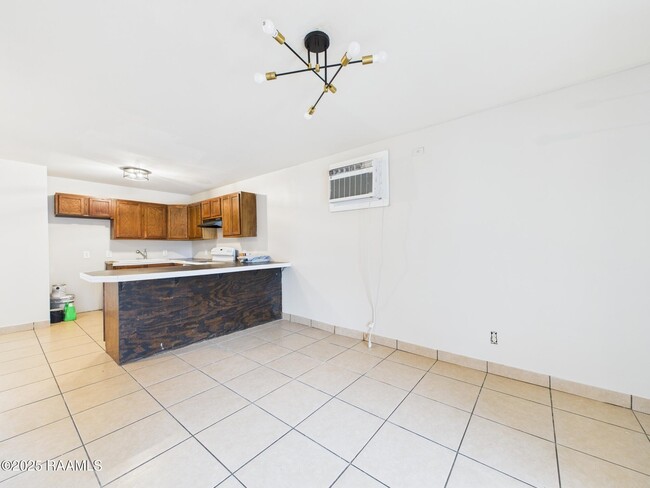 Foto del edificio - 508 General Mouton Ave