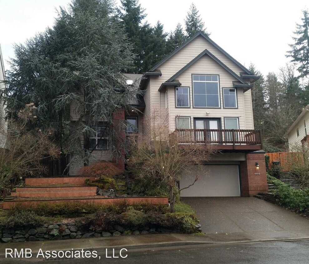 Primary Photo - 4 br, 2.5 bath House - 8572 SW Charolette ...