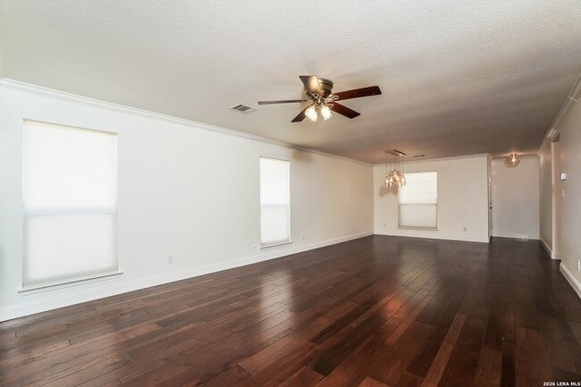 Building Photo - 539 Willow Grove Dr