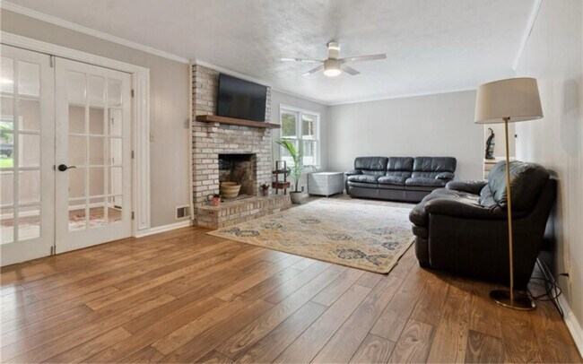 Building Photo - 3925 Chicamauga Dr