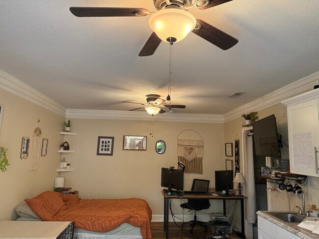 Foto del edificio - 1185 Johnson Rd