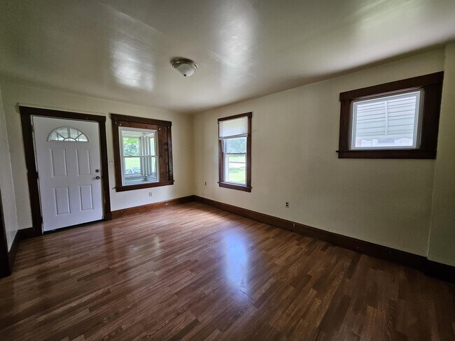 Building Photo - 2117 Buckeye Cir