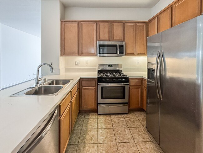 Foto del edificio - Beautiful 3 Bd/2Ba Spacious Home in Fullerton w/AC and Ample Community Amenities!