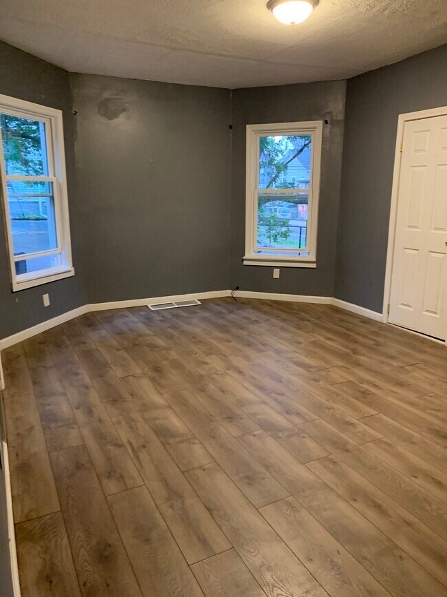 Sala de estar - 405 Blatchley Ave