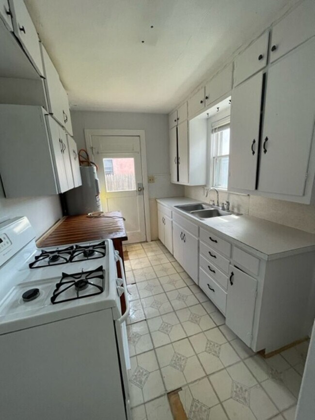 Foto del edificio - Beautiful 2 Bed Home! Highland School Dist...