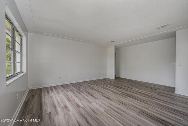 Foto del edificio - 200 Hickory Ave